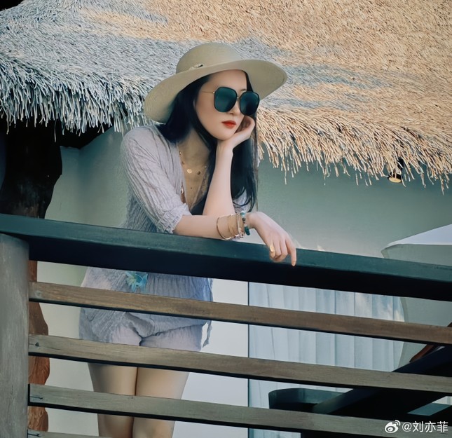 Lưu Diệc Phi vẫn mãi là đẳng cấp đỉnh lưu dù hoạt động ít.