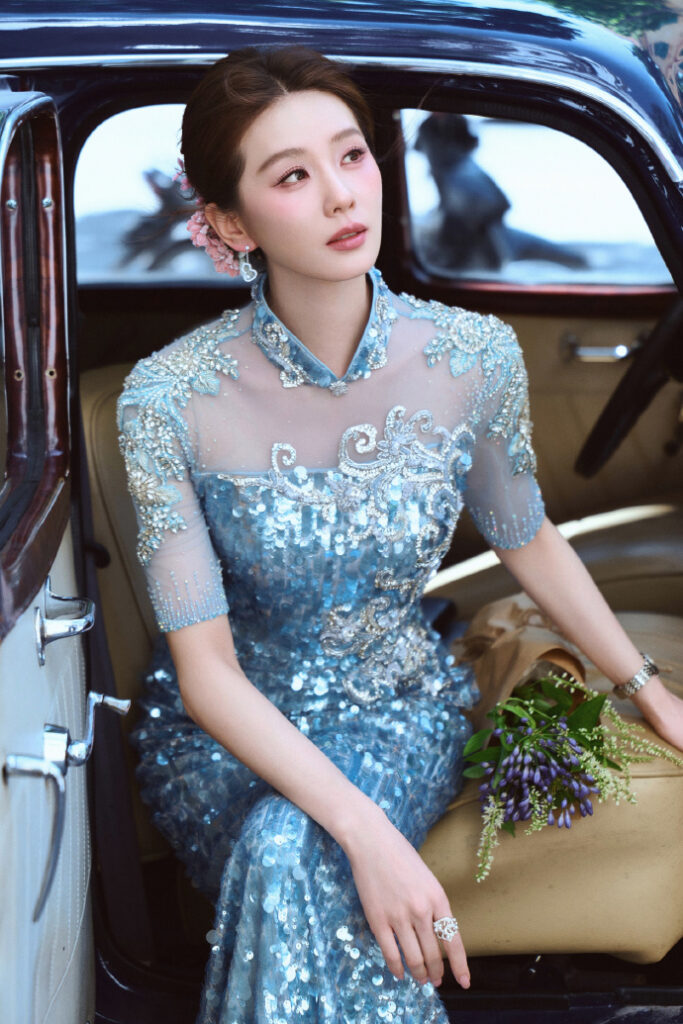Lưu Thi Thi xuất hiện xinh đẹp tại Hà Nội