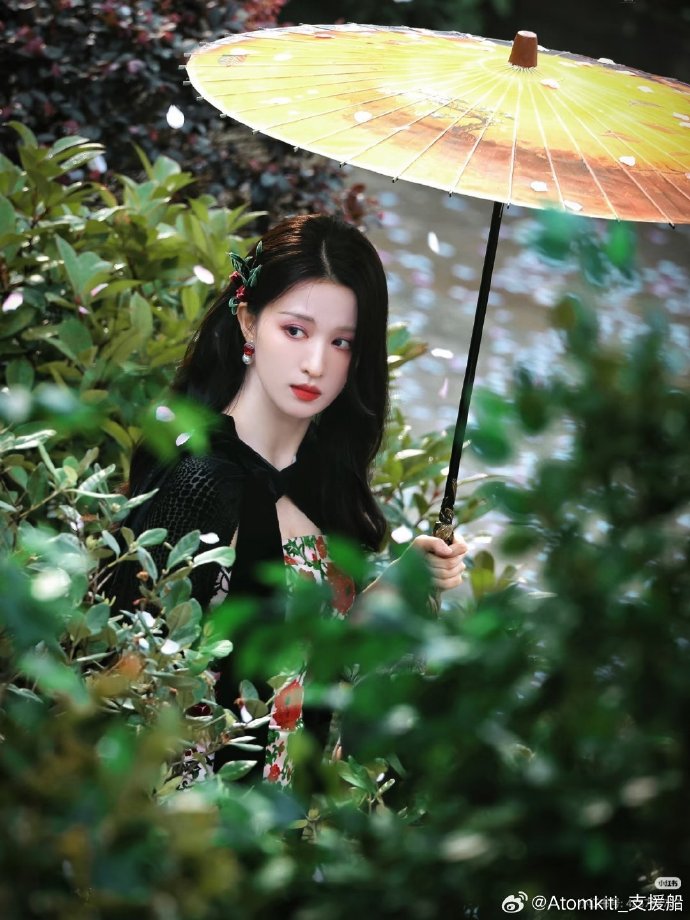 Tạo hình của Vương Sở Nhiên vẫn khiến fan bất bình