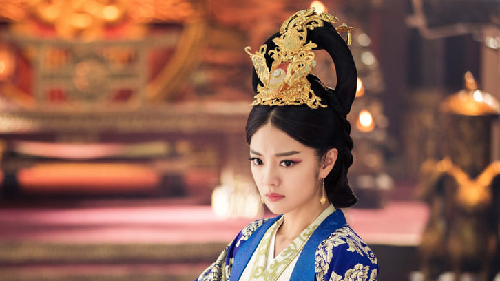 An Dĩ Hiên “công chúa giờ vàng" tái xuất showbiz sau biến cố của chồng