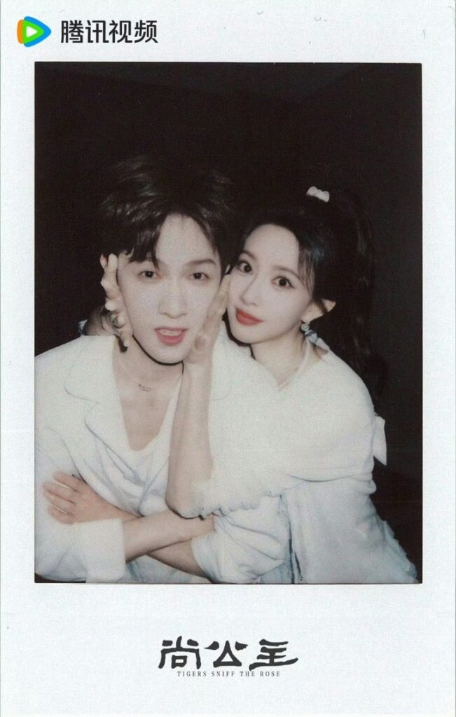 Ảnh Polaroid Mạnh Tử Nghĩa Lý Quân Nhuệ quảng bá phim Thượng Công Chúa