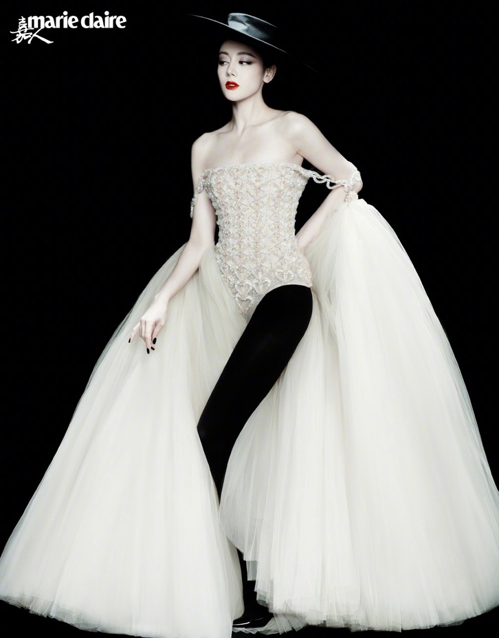 Bộ ảnh trên Marie Claire của Địch Lệ Nhiệt Ba