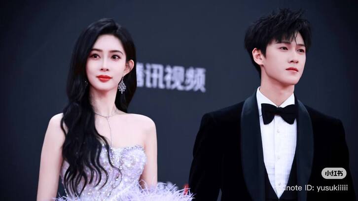 Fan couple phấn khích trước màn tái hợp của cặp đôi