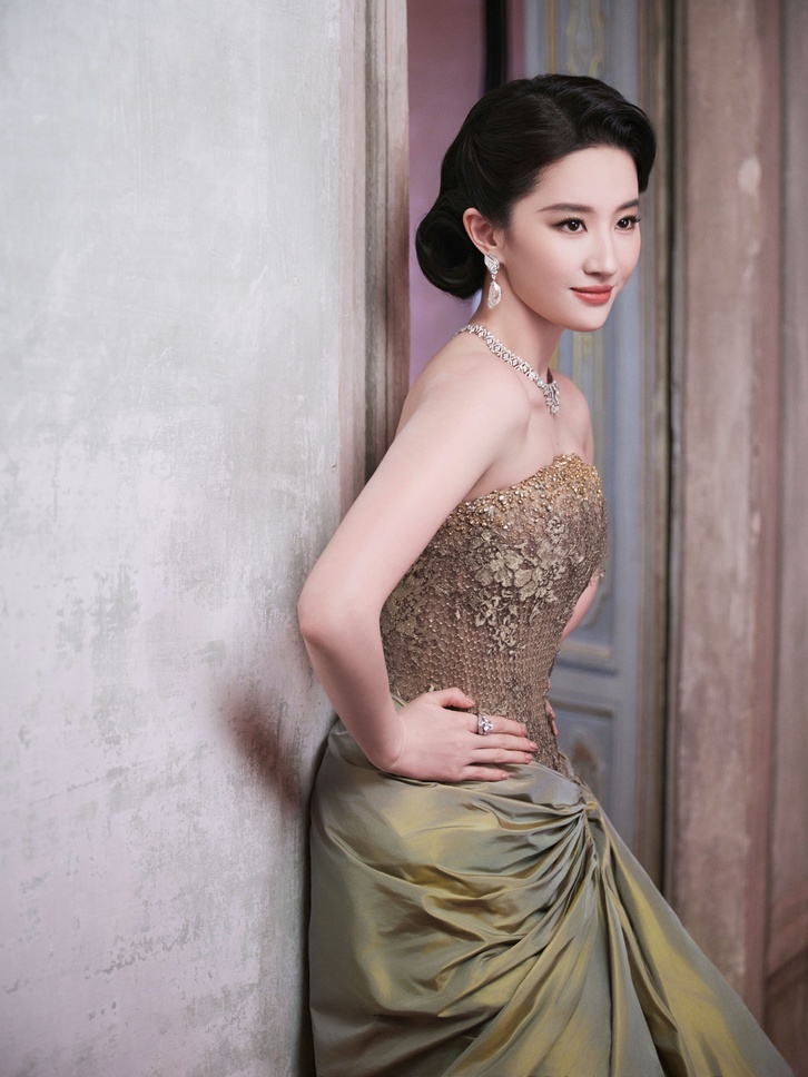Tổng quan về cuộc đời và lá số tử vi của Lưu Diệc Phi