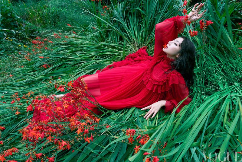 Địch Lệ Nhiệt Ba ngoại cảnh VOGUE China
