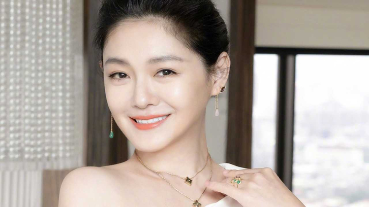 Rộ tin mẹ Đại S bị tố ép Koo Jun Yup ký giấy bỏ di sản 3 Từ Hy Viên là ai? Vì sao vụ thừa kế của cô gây xôn xao?