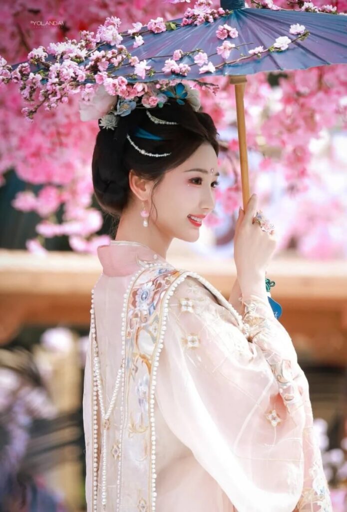 Top 15 Diễn Viên Trung Quốc Nữ 8x Đẹp Và Nổi Tiếng Nhất 15 Diễn viên Mao Hiểu Đồng