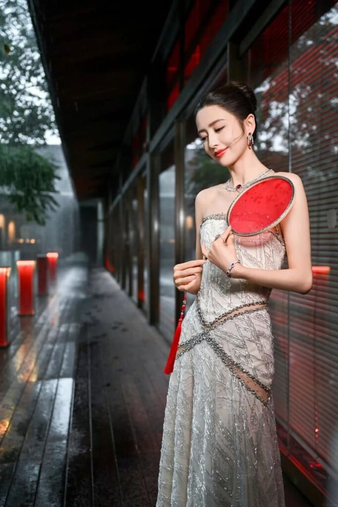 Top 15 Diễn Viên Trung Quốc Nữ 8x Đẹp Và Nổi Tiếng Nhất 9 Diễn viên nữ Trung Quốc năm 8x Đồng Lệ Á
